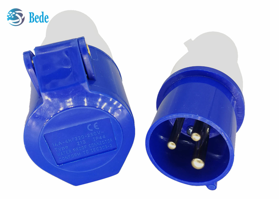 Enige Fase Industriële Stop en Koppelingstype van de Contactdoosp+n+e Blauw Kleur 220-250V 16A