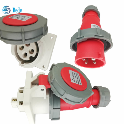 4 Pins Industrial Plug And Panel Mounting Socket 32A 380~415V Beschermingsniveau IP67